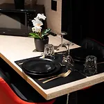 Capsule Secret - Jacuzzi - Netflix & Cinema - Jeux De Couple - Barre De Pole Dance Apart-hotel Valenciennes
