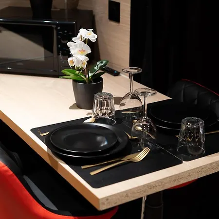 Capsule Secret - Jacuzzi - Netflix & Cinema - Jeux De Couple - Barre De Pole Dance Aparthotel Valenciennes