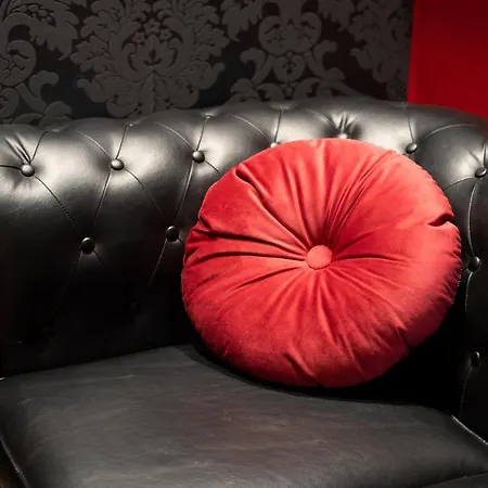 Capsule Secret - Jacuzzi - Netflix & Cinema - Jeux De Couple - Barre De Pole Dance 公寓式酒店 瓦朗西纳