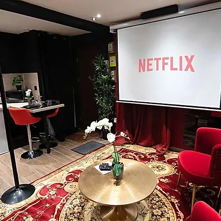 Capsule Secret - Jacuzzi - Netflix & Cinema - Jeux De Couple - Barre De Pole Dance Valenciennes
